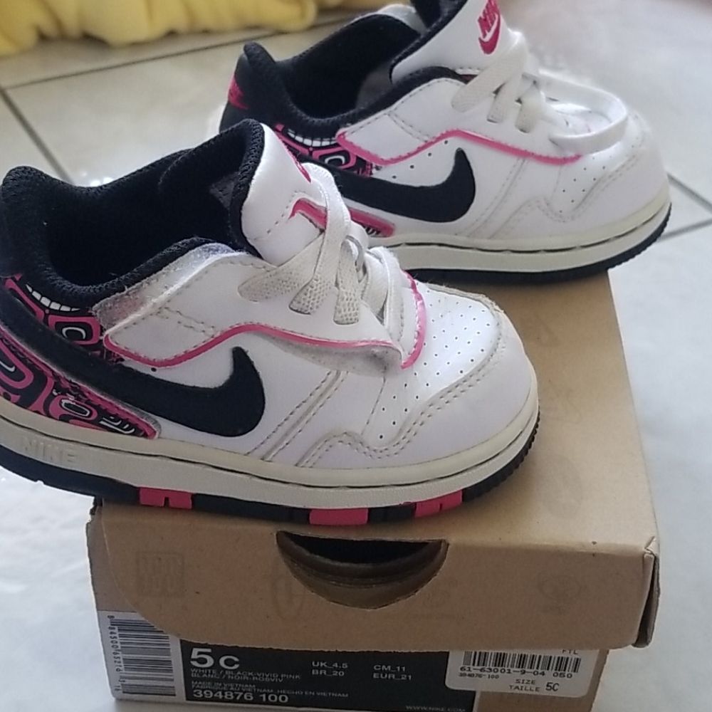 💕💕Nike shoes💕💕